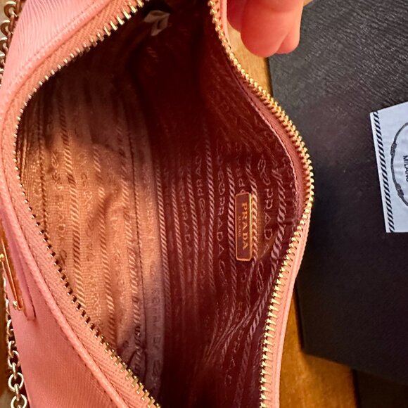 Prada Re-Edition 2005 Saffiano Leather Bag, Petal Pink - Picture 6 of 9
